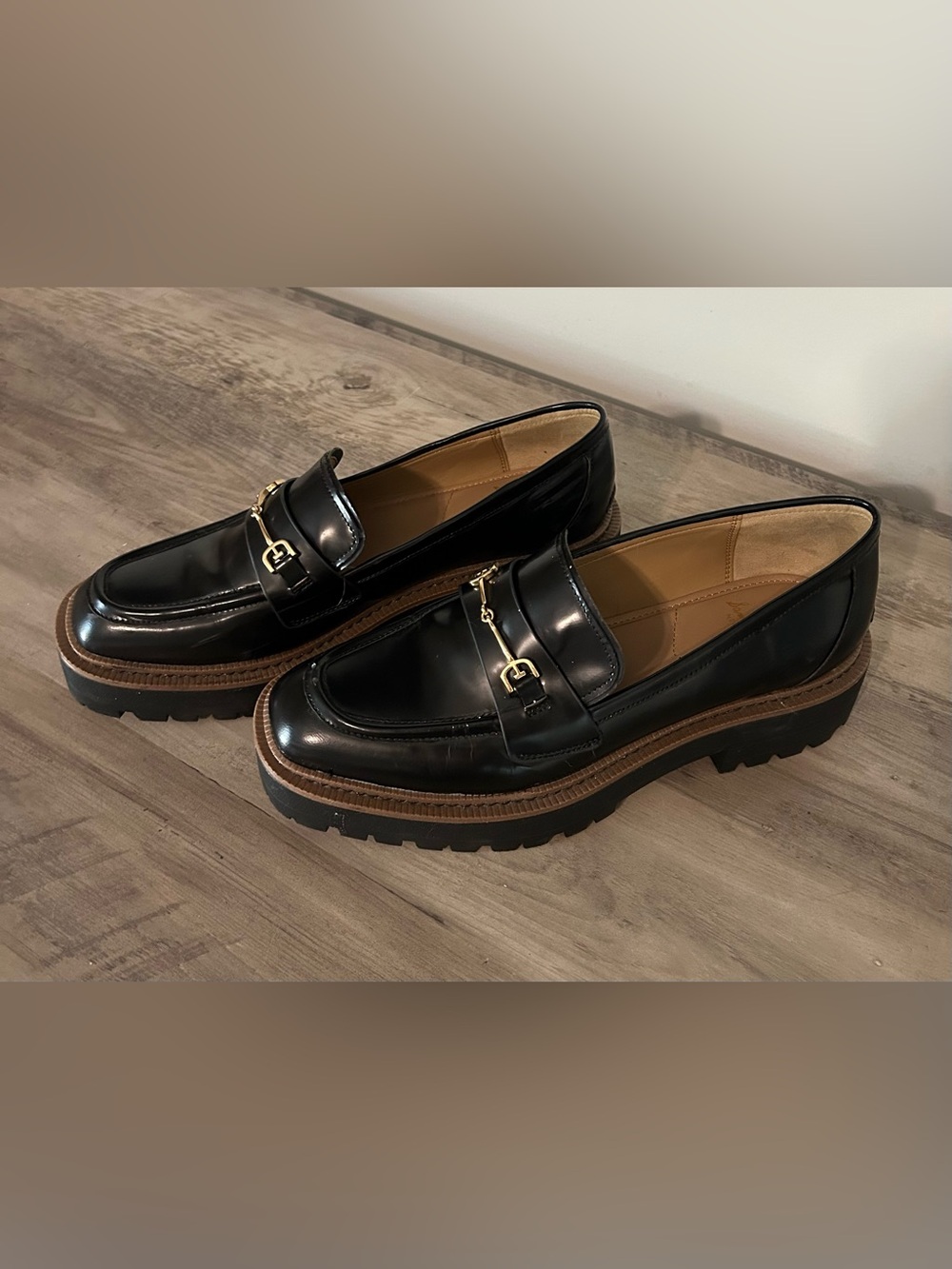 Sam Edelman Black Leather Lug Sole Loafers Gold Horsebit Detail Size 10 - Picture 2 of 9